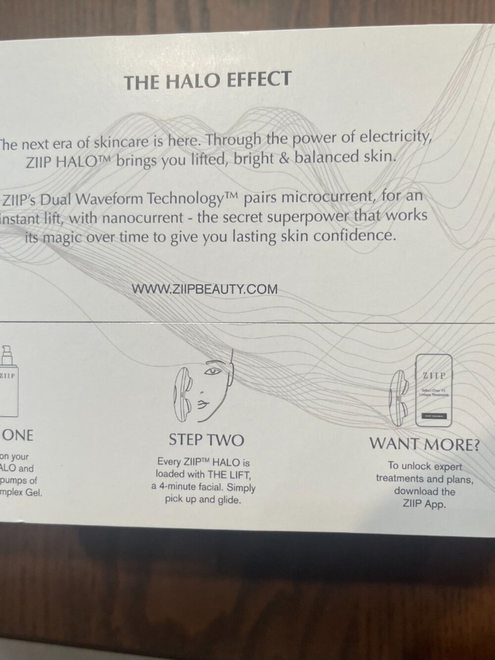 NEW ZIIP Halo - Nanocurrent™ and Microcurrent Facial Toning Device - Picture 3 of 6